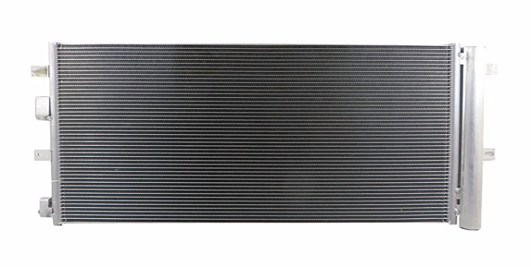 32D2K8C2.jpg